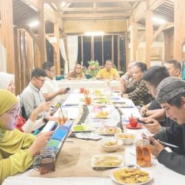 Cangkrukan DPMPTSP dengan KADIN